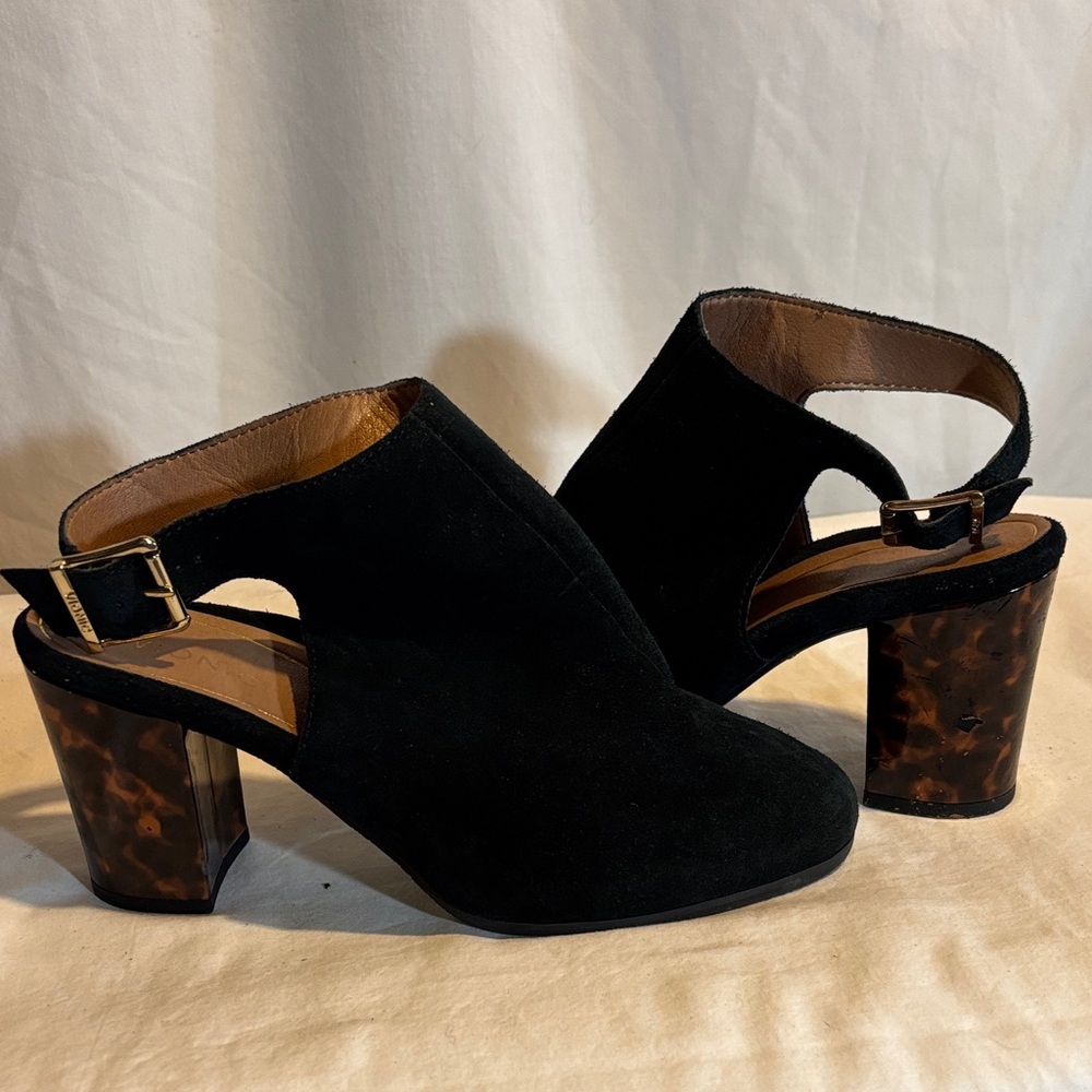 Vionic Black Suede Mules with Tortoise Block Heel